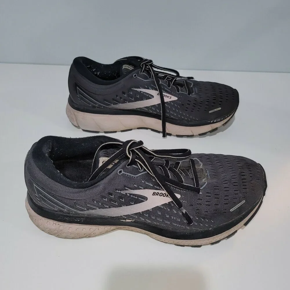 Brooks Women’s Ghost 13, Dark Grey Road Running Shoes, Size 8 Wide.